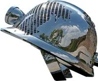Каска - скульптура абстрактная скульптура из нержавеющей стали на заказ — Кашира  